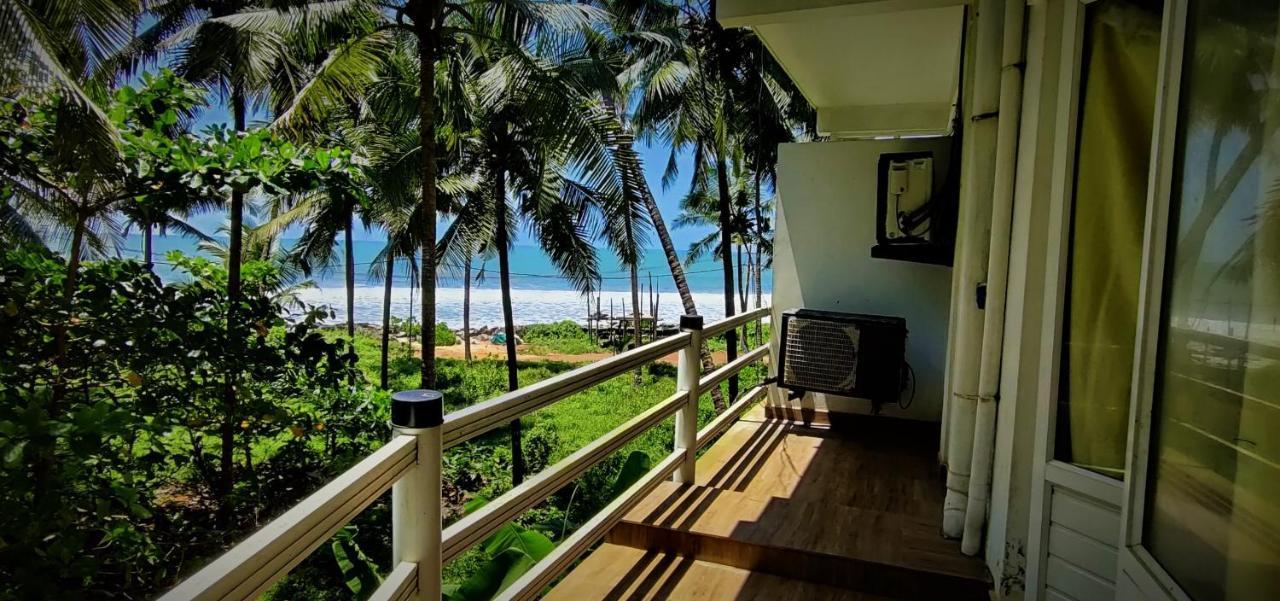 Double Room with Balcony and Sea View