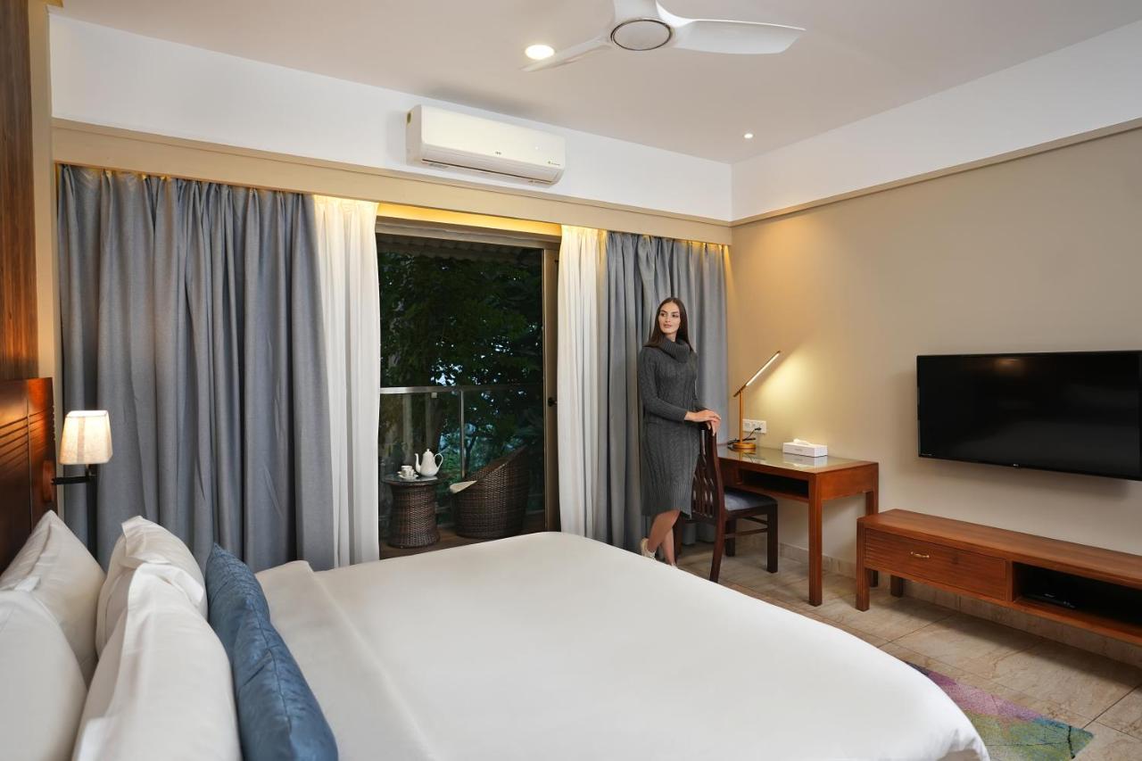 Jacuzzi Suite with 10% discount on Spa,20 % Discount On Lunch & Complimentary Tea & snacks