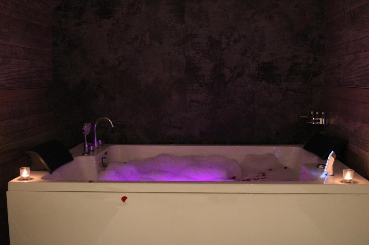 One-Bedroom Suite,1296330049:JPEG