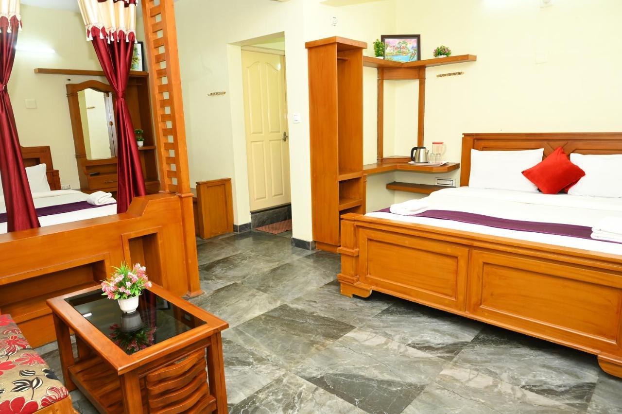 Suite with Lake View