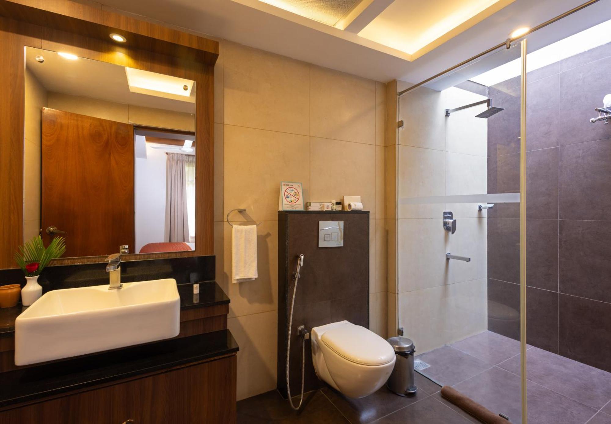 King Room with Spa Bath