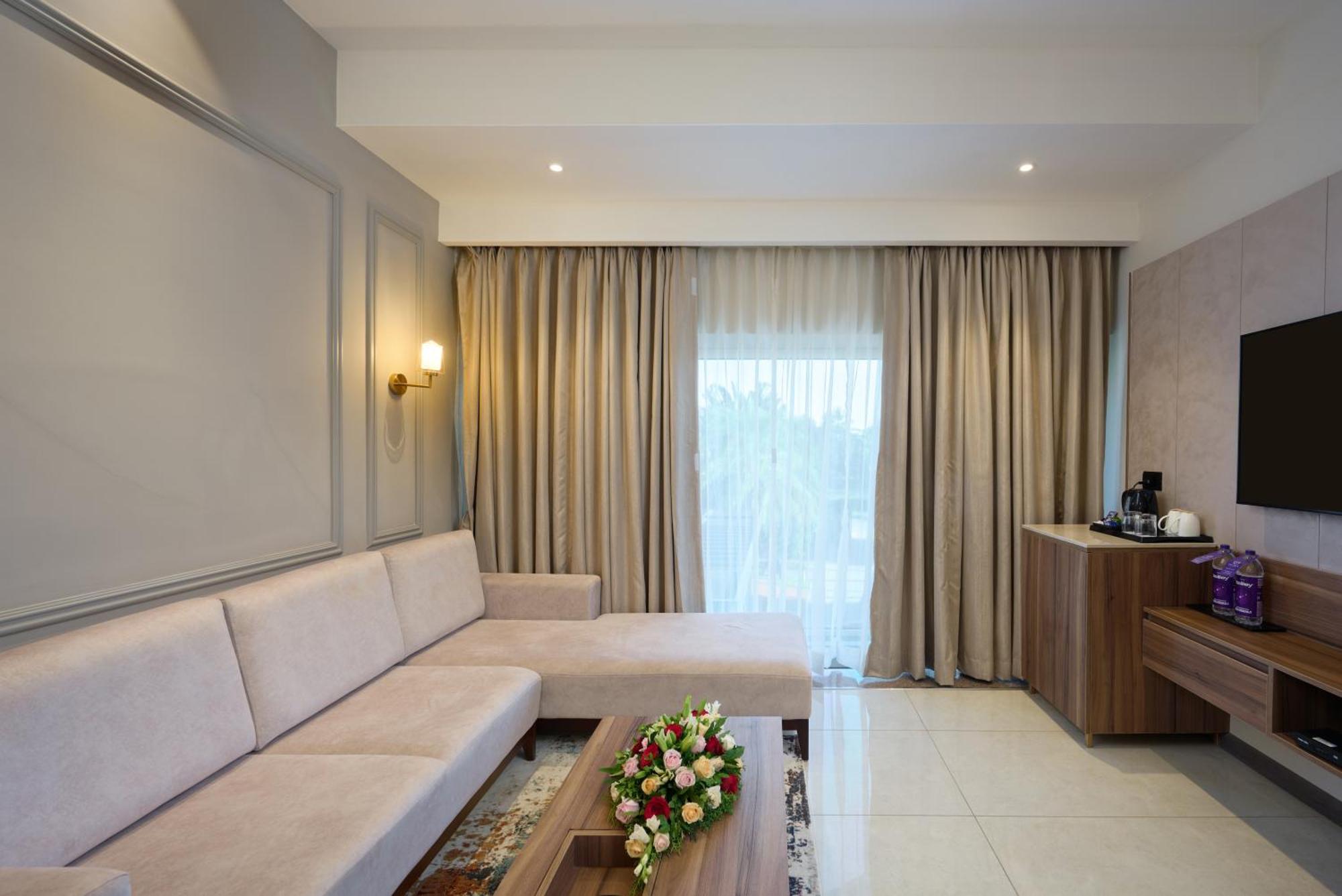 Flora Suite complimentary airport transfers