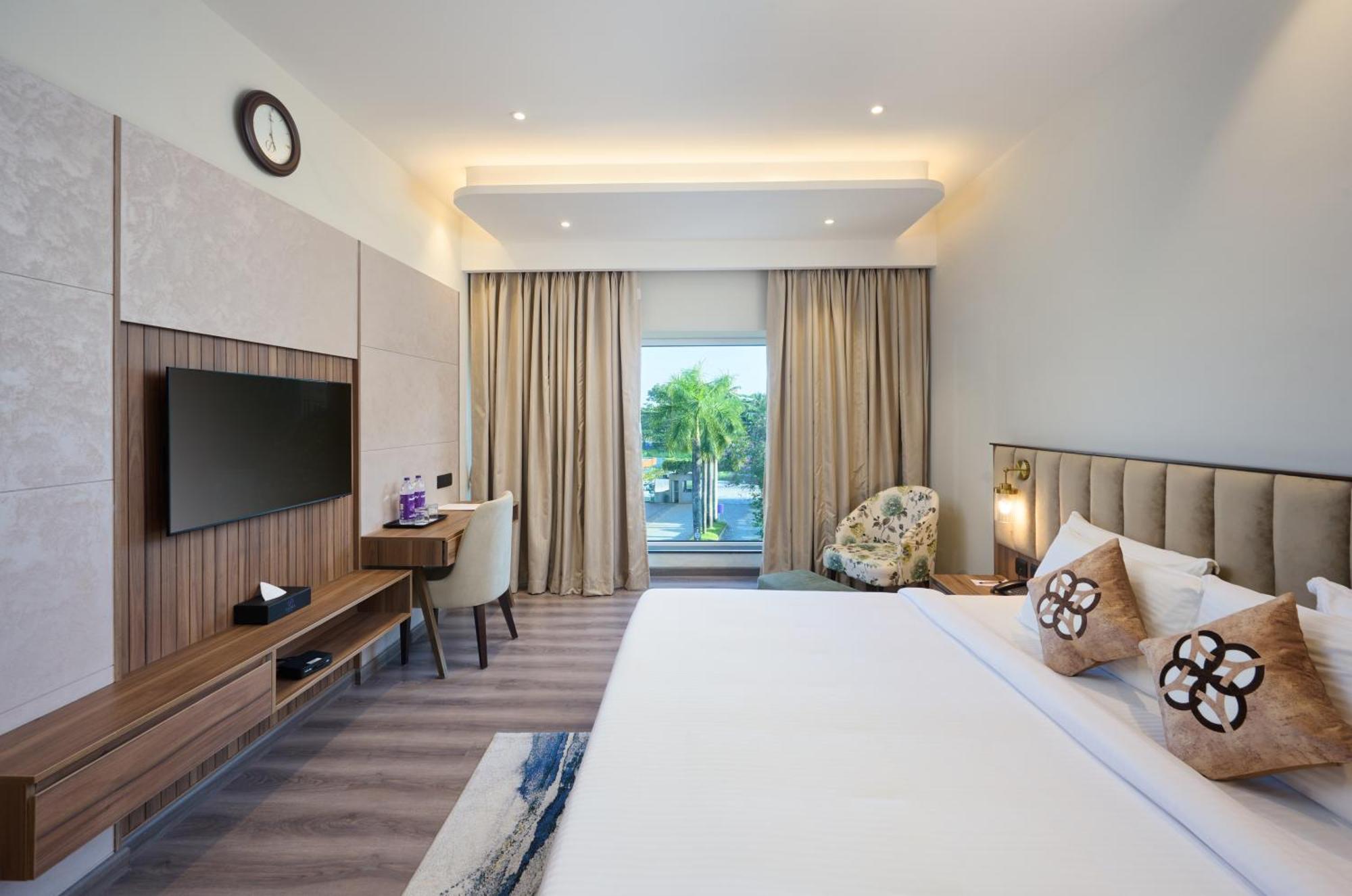 Flora Suite complimentary airport transfers