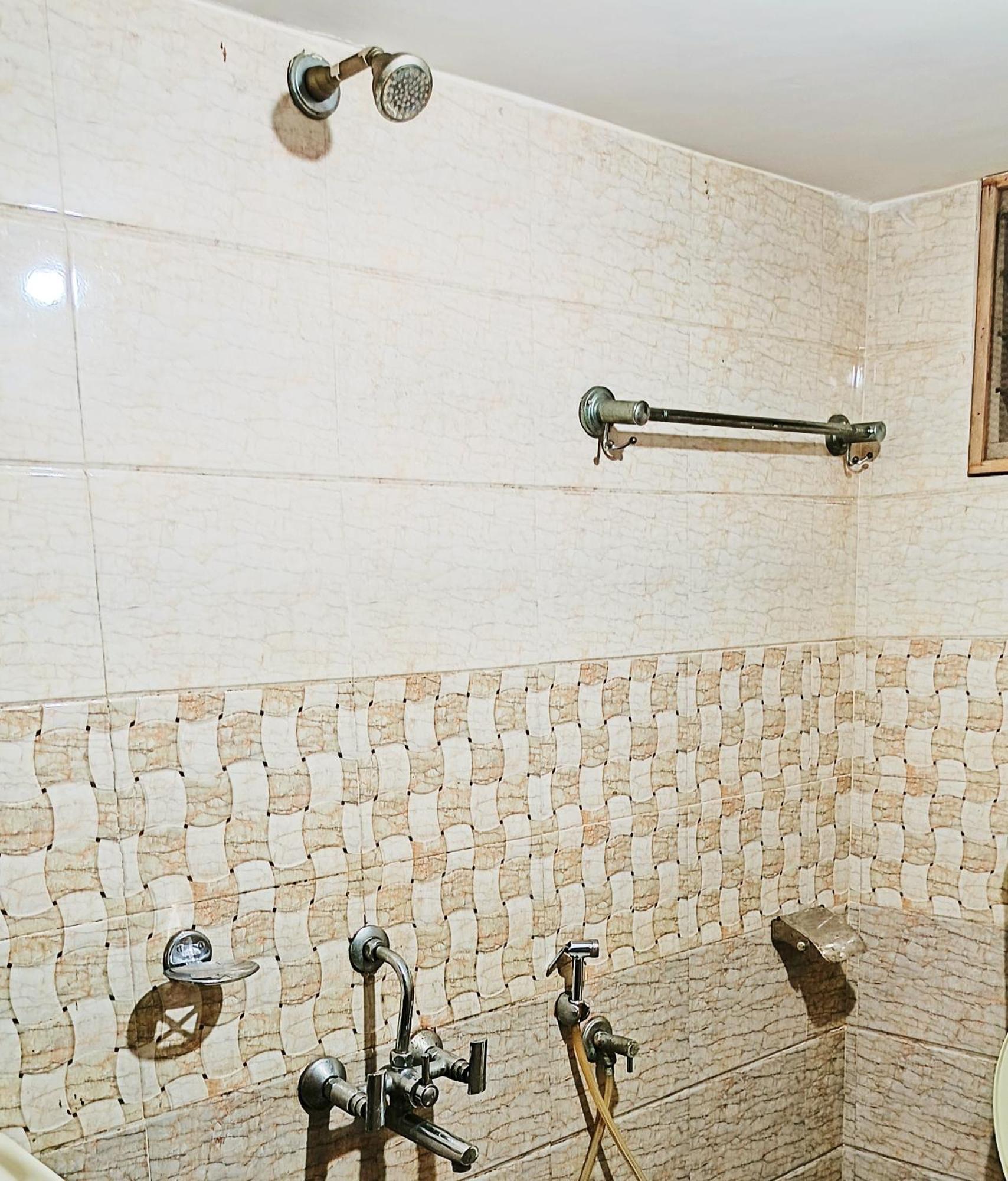 Budget Double Room,1544191021:JPEG