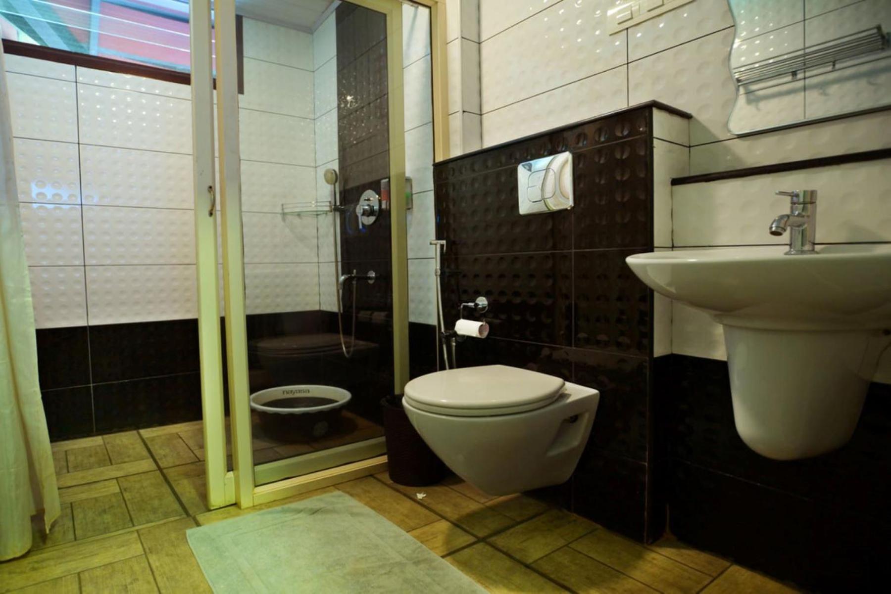 Deluxe Wood Suite