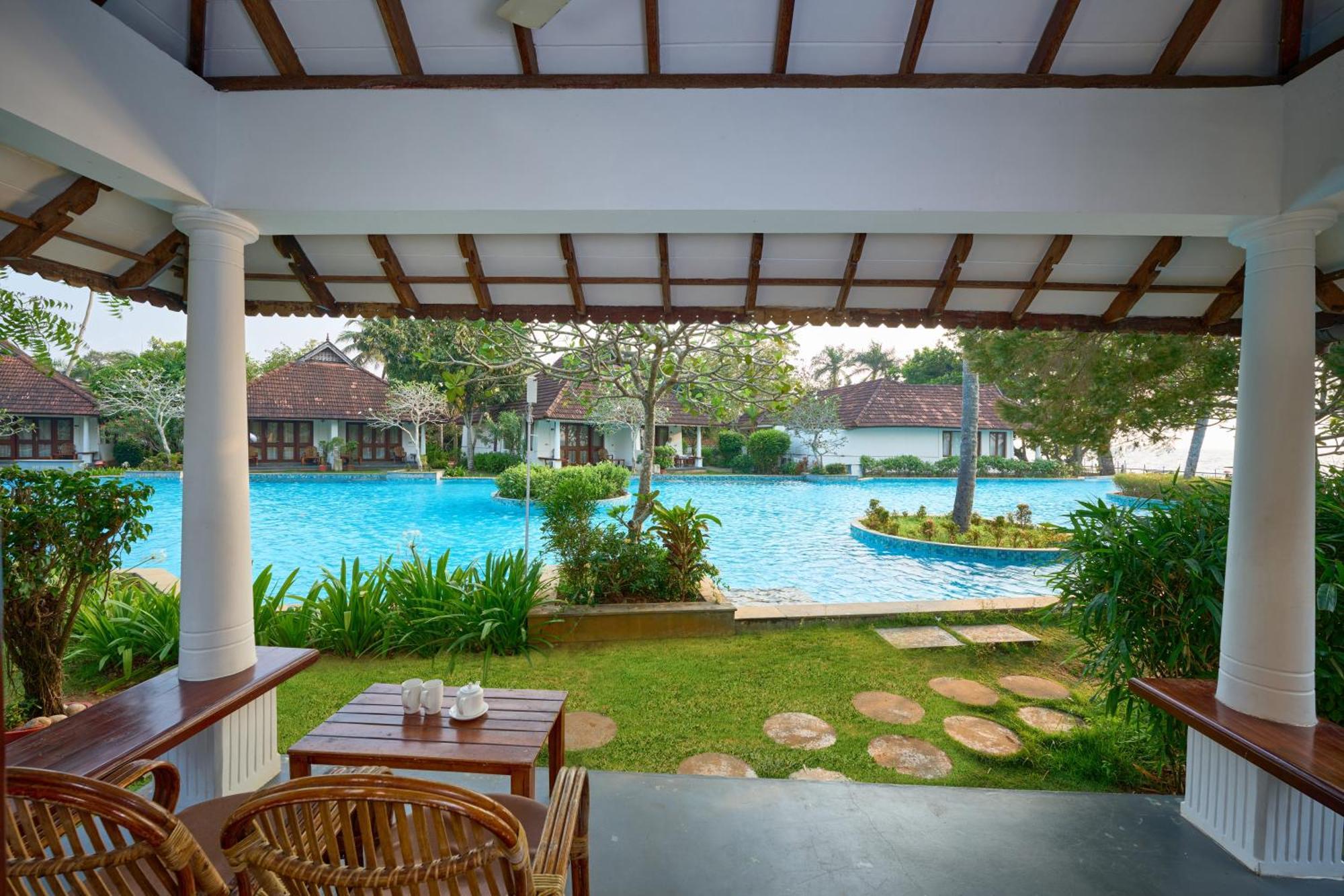 Poolside Villas Plunge pool on Buffet Meals & Spa Guaranteed Complimentary Cruise subject to weather condition & Hi-Tea Signature Activities & Experiences