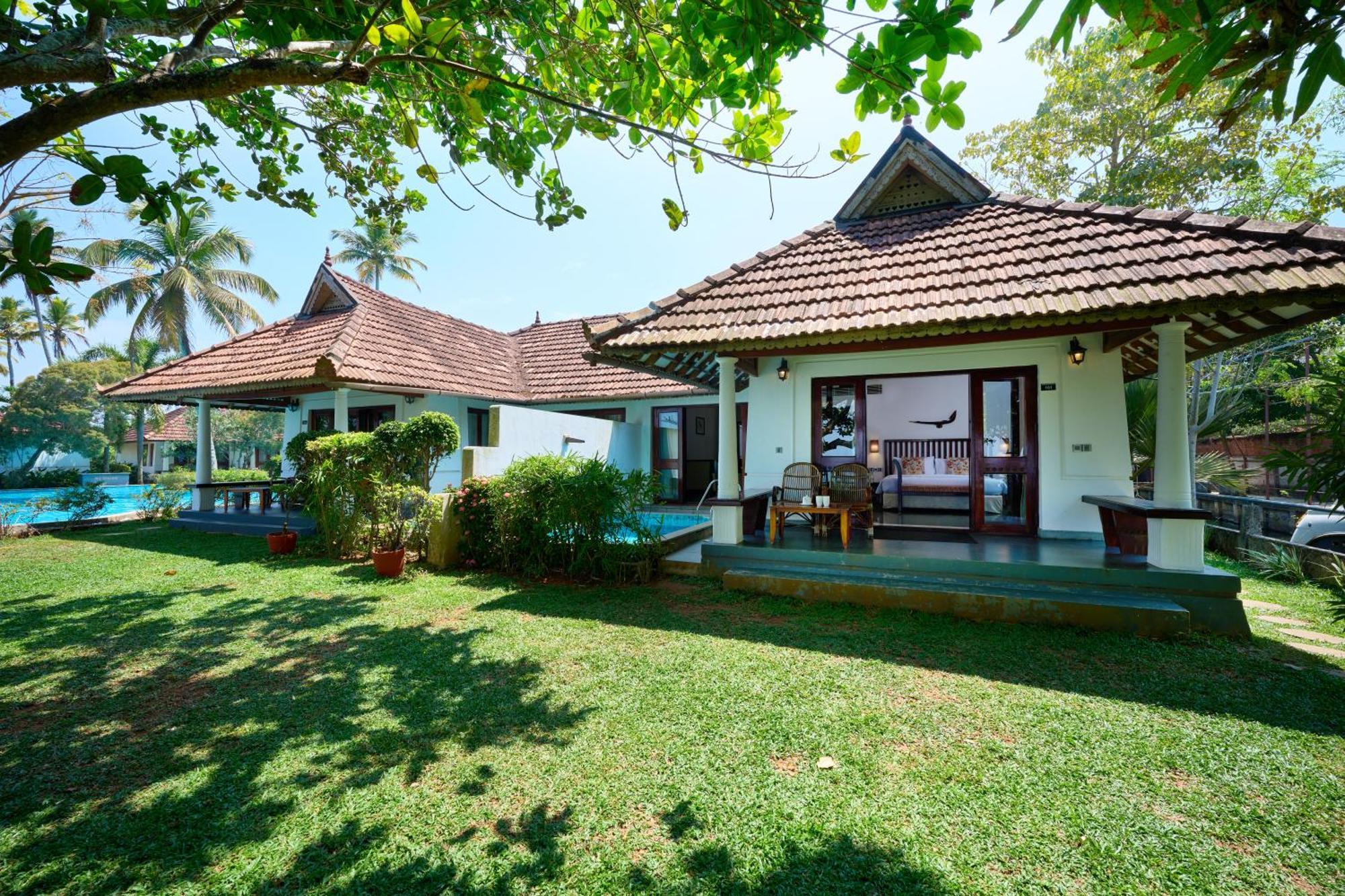 Lakefront Villas Plunge Pool on Buffet Meals & Spa Guaranteed Complimentary Cruise subject to weather condition & Hi-Tea Signature Activities & Experiences