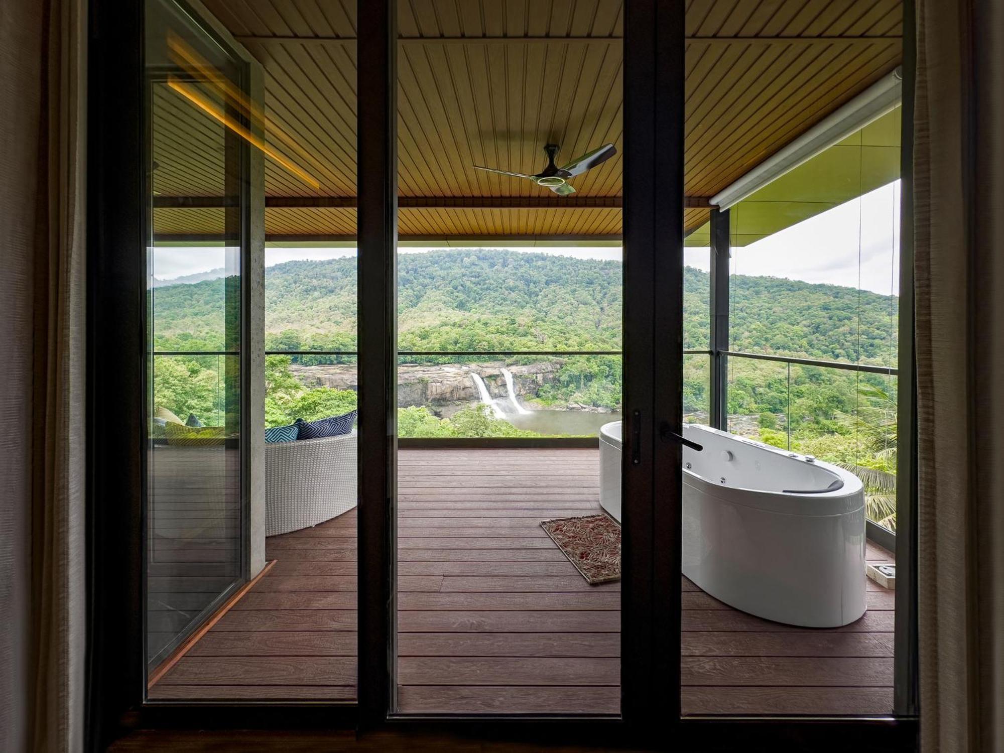 Panoramic Suite Upper Falls