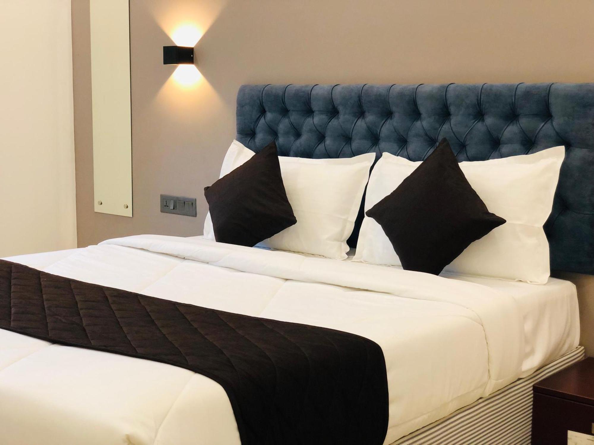 Deluxe Double Room with Bath