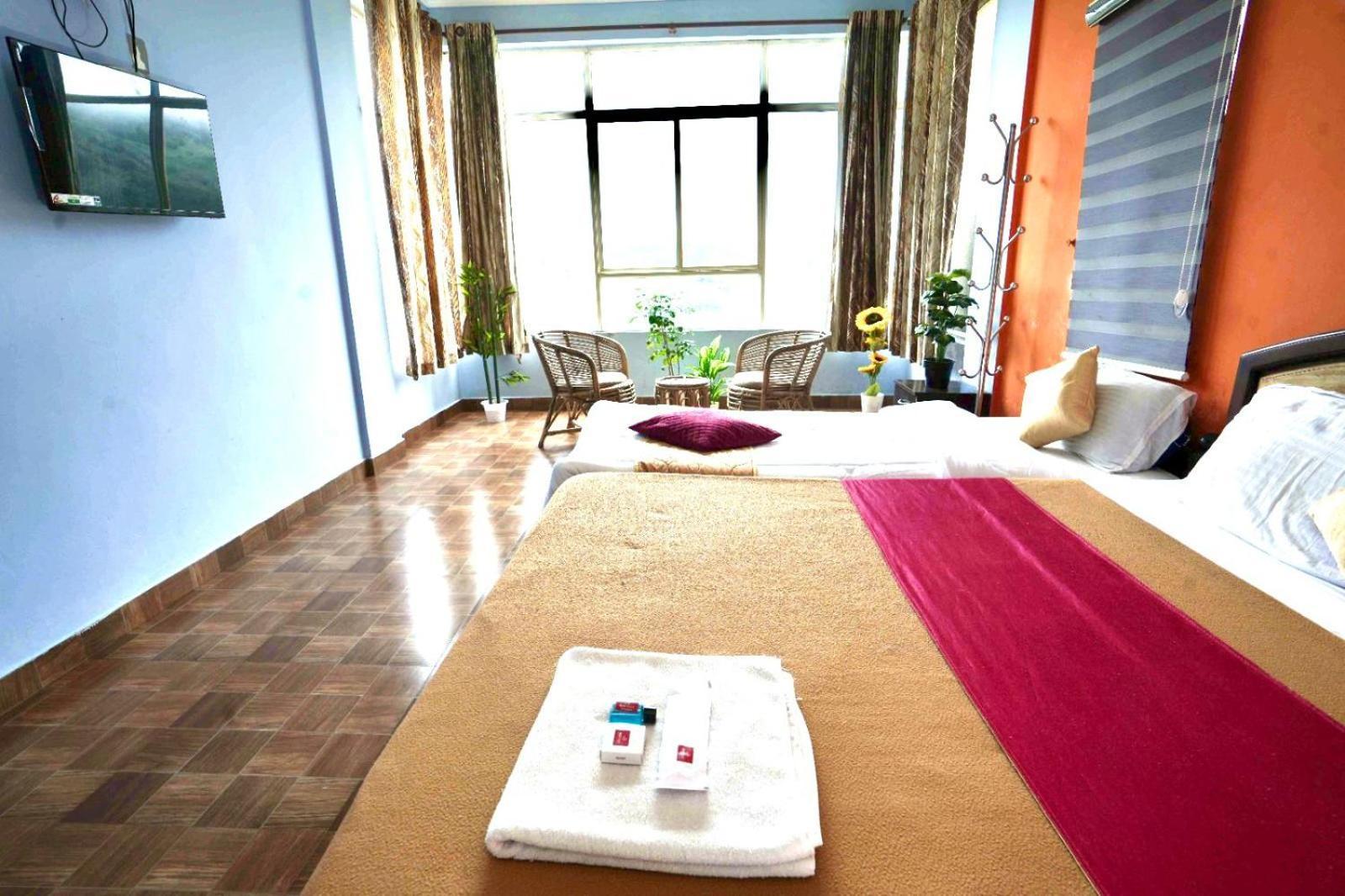 Deluxe Queen Room