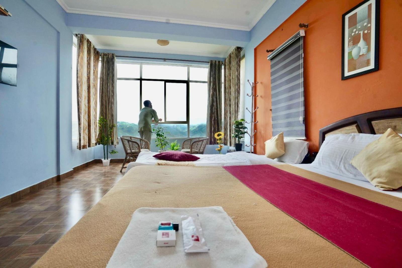 Deluxe Queen Room
