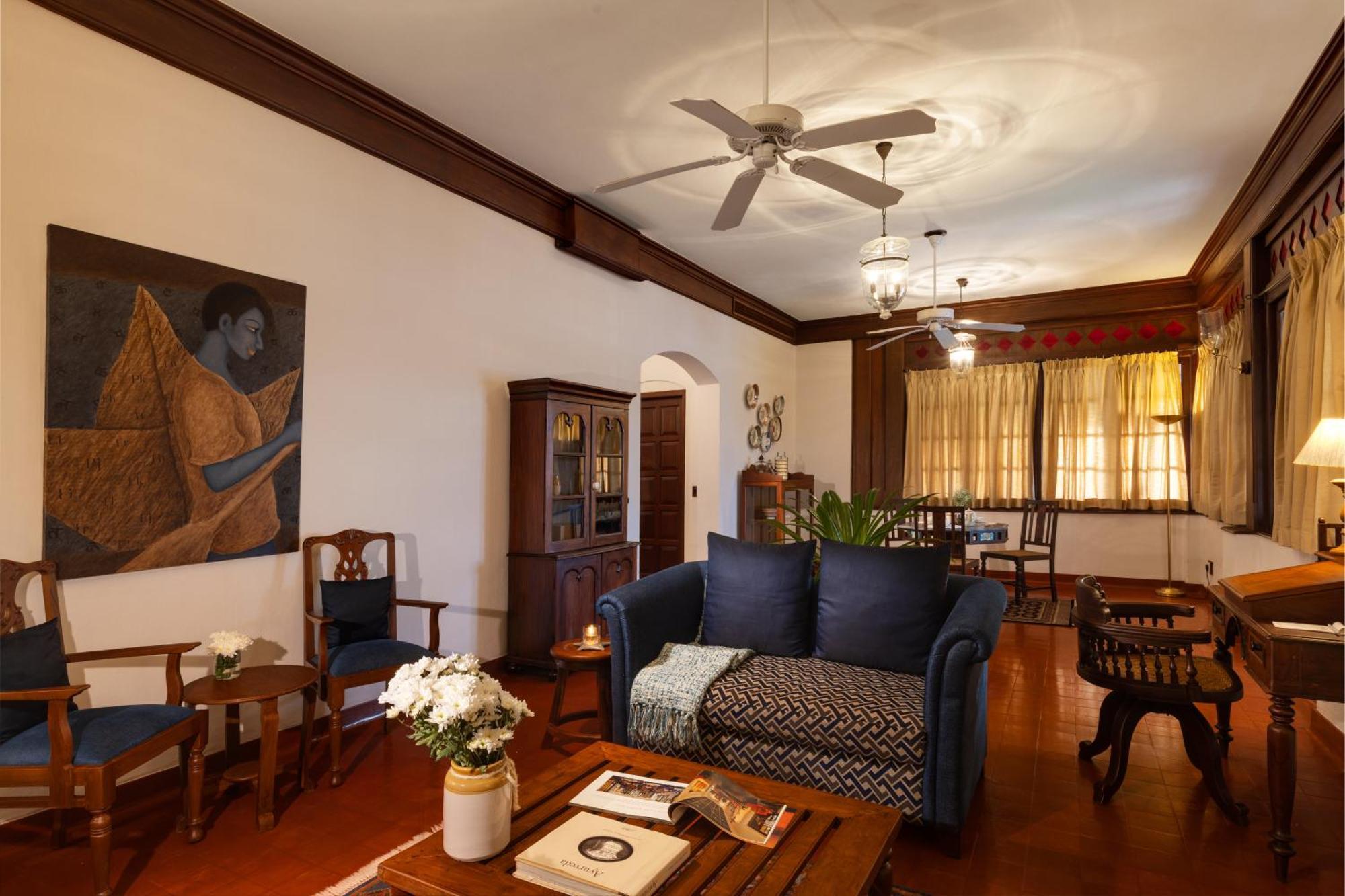 Deluxe Sea Facing Suite - Complimentary Sunset cruise for 45 minutes