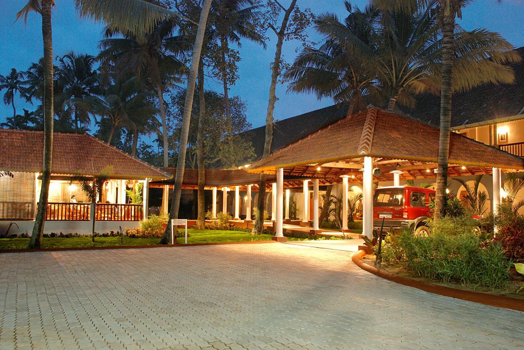 Superior Pool Deck Lake Front Room on Laundry service on session of Spa