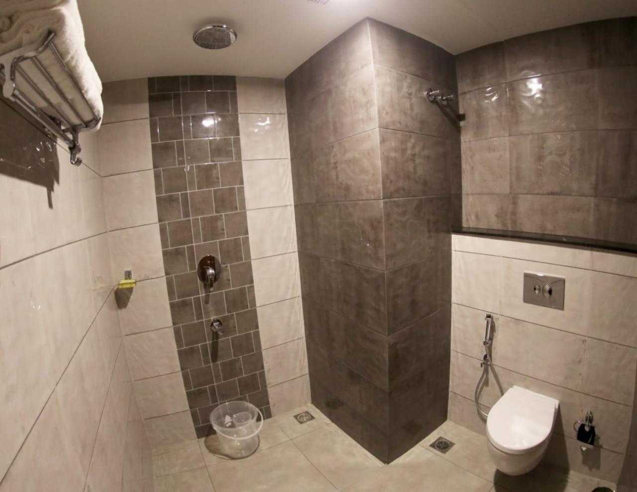 Deluxe Adjoining Room