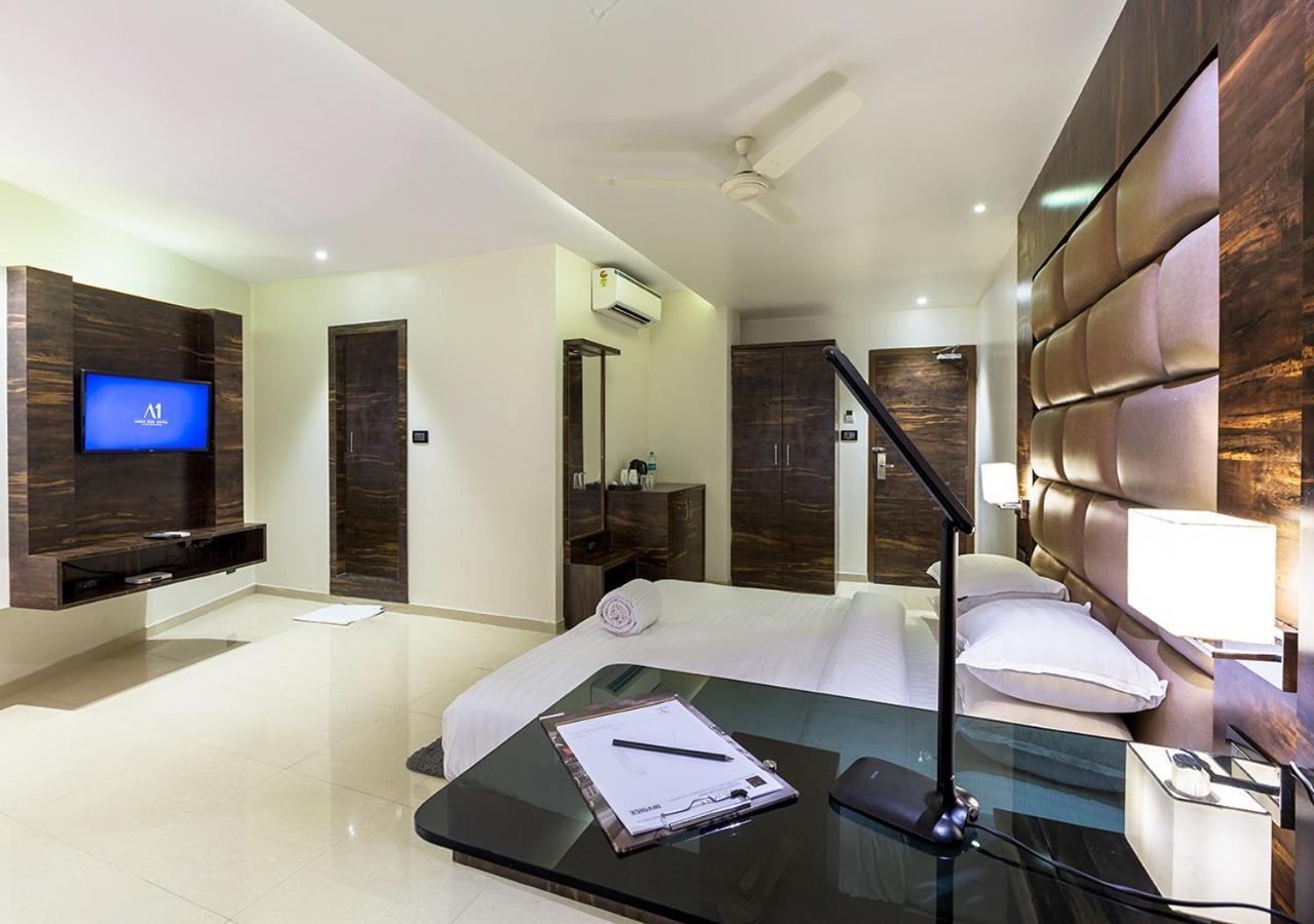 Deluxe King Studio