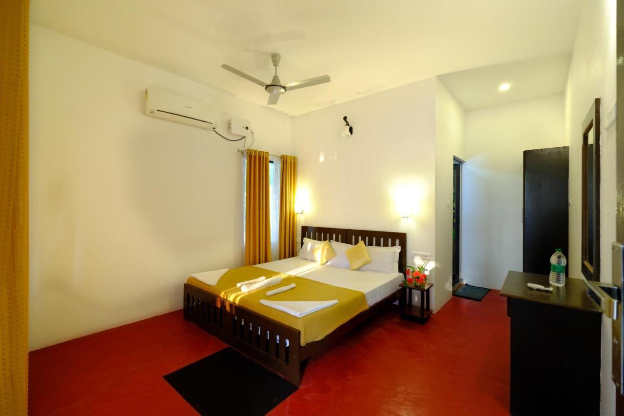 Deluxe Double Room (2 Adults + 1 Child)