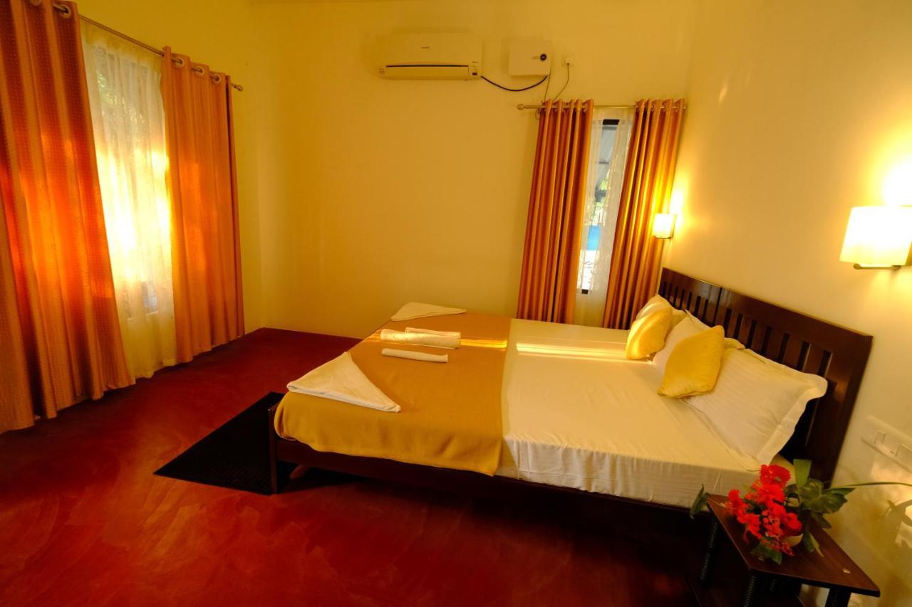 Deluxe Double Room (2 Adults + 1 Child)
