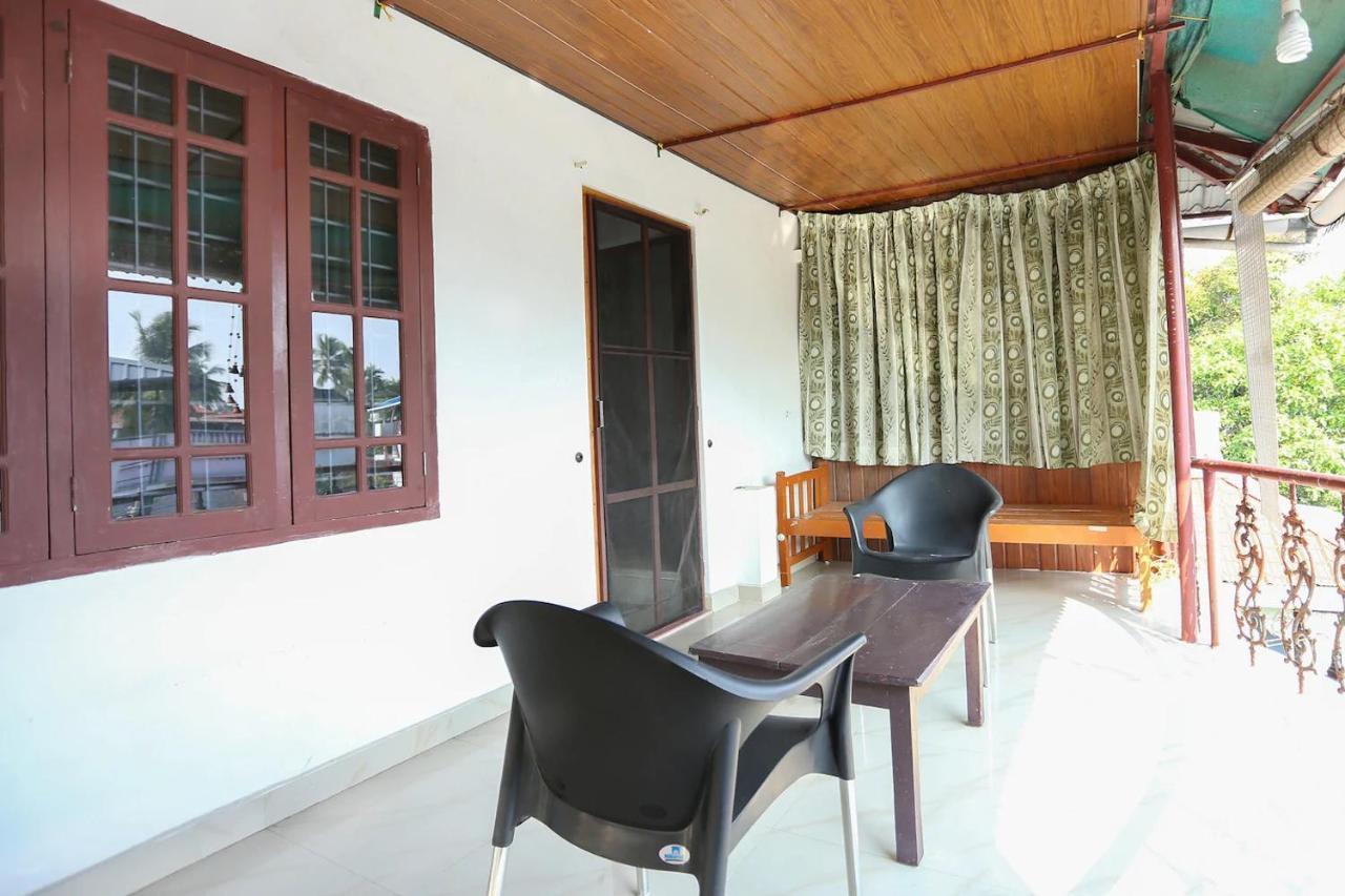 Deluxe Studio