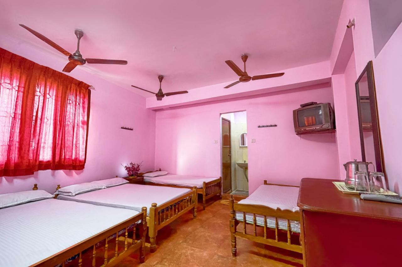 Mixed Dormitory Room