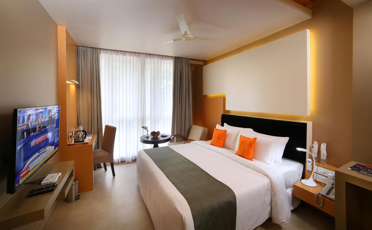 Standard Queen Room