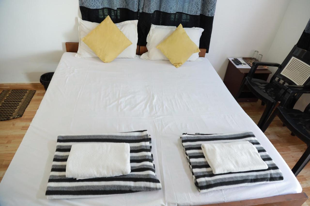 Deluxe Double Room (2 Adults + 1 Child)