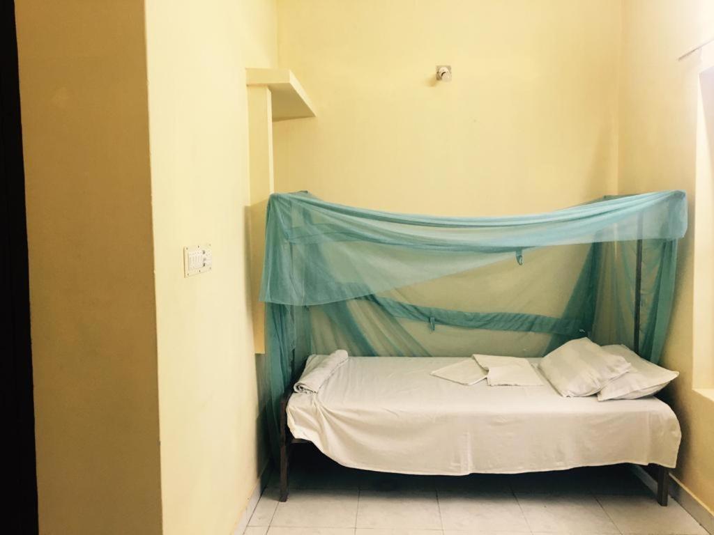 Single Room,1583131319:JPEG