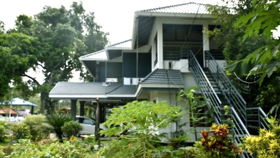 Brothers Home Stay-1