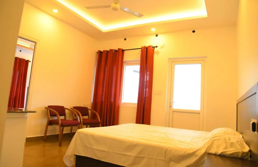 Vagamon White House-1