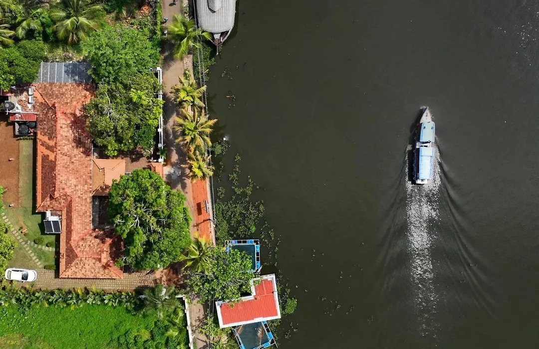 The Backwater Heritage -Unwind On Tranquil Alleppey Backwaters-1