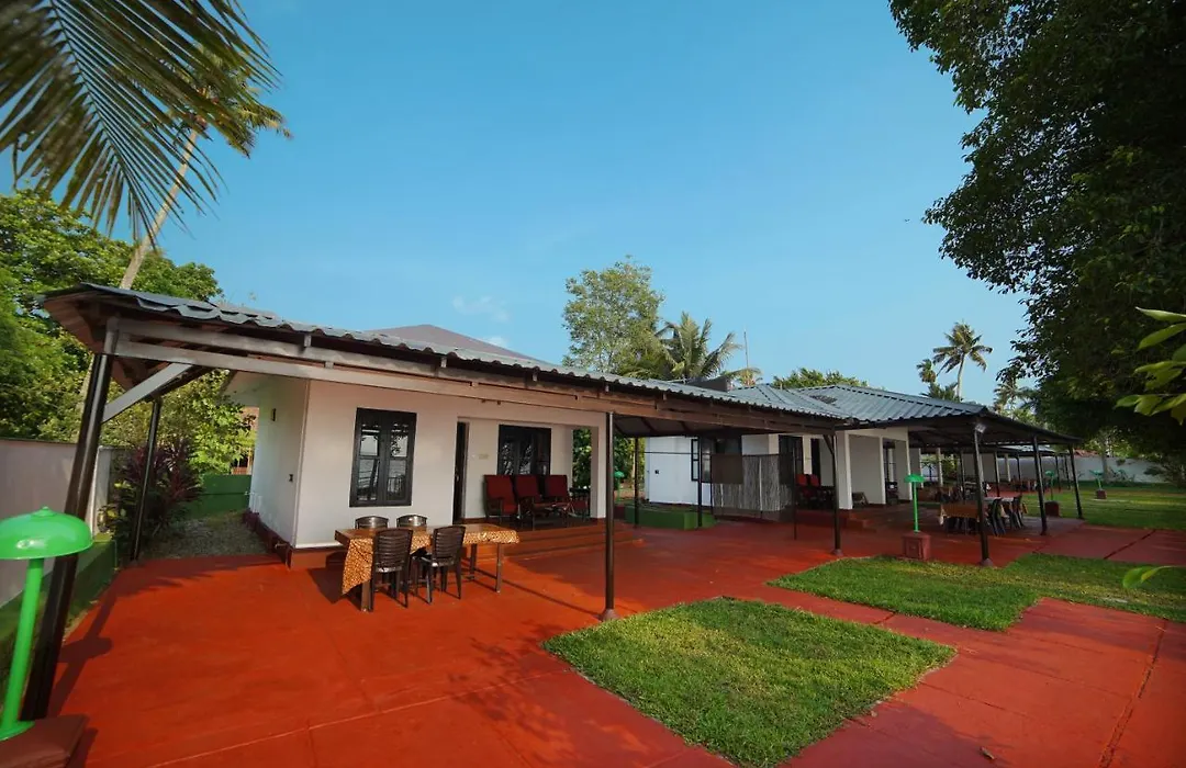 Illikkalam Lakeside Cottages-1