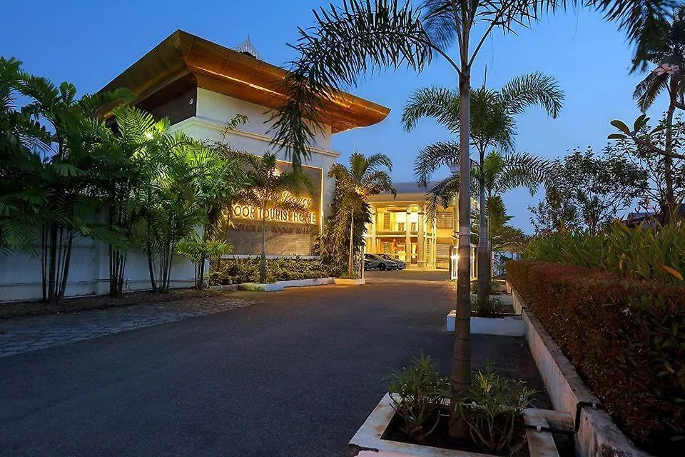 Eloor Tourist Home-1