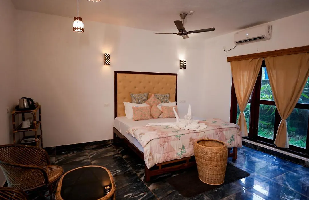 Driftwood Beach Resort-1