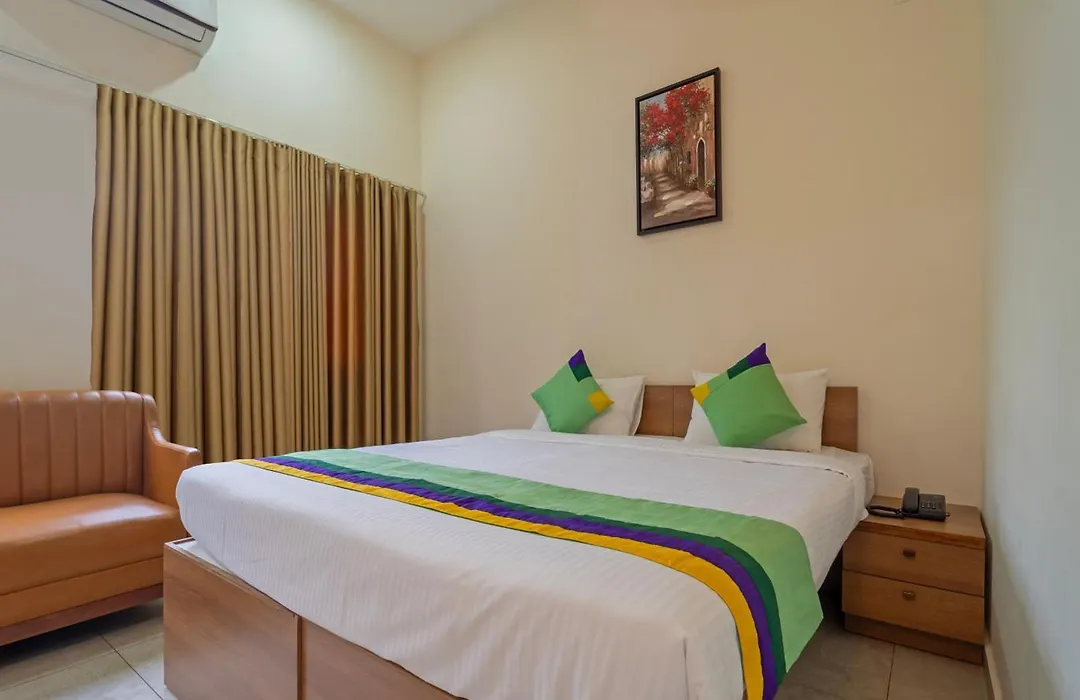 Itsy Hotels Avani Stays, Vyttila, Kochi-1