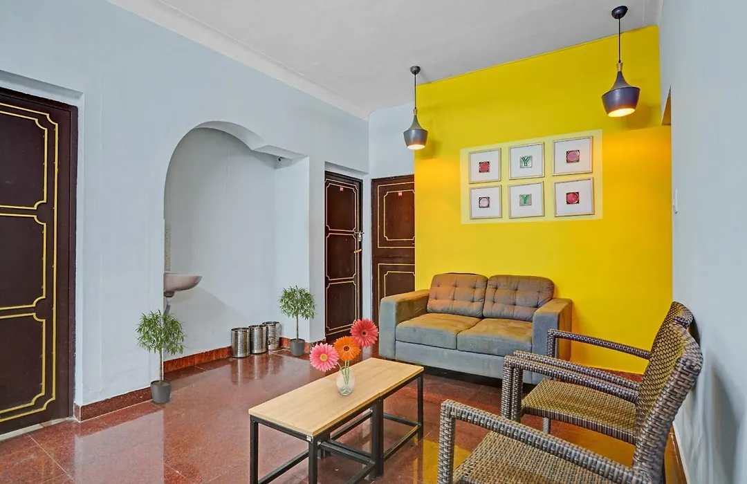 Oyo Flagship Royal Shalom Apartments-1