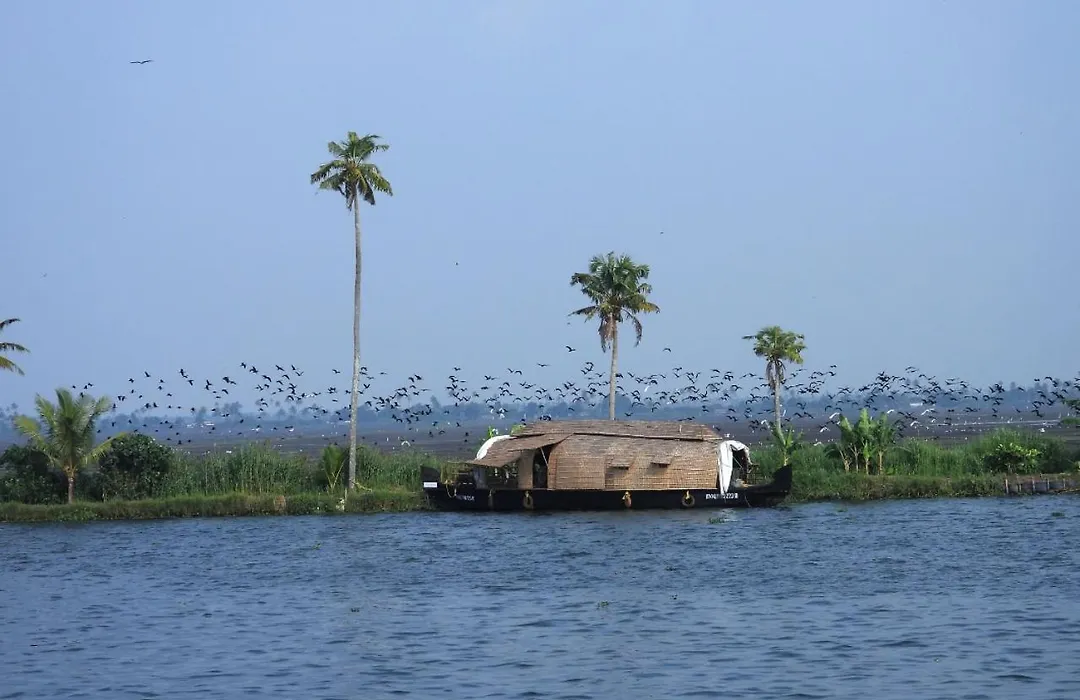 Abad Premium House Boat-1
