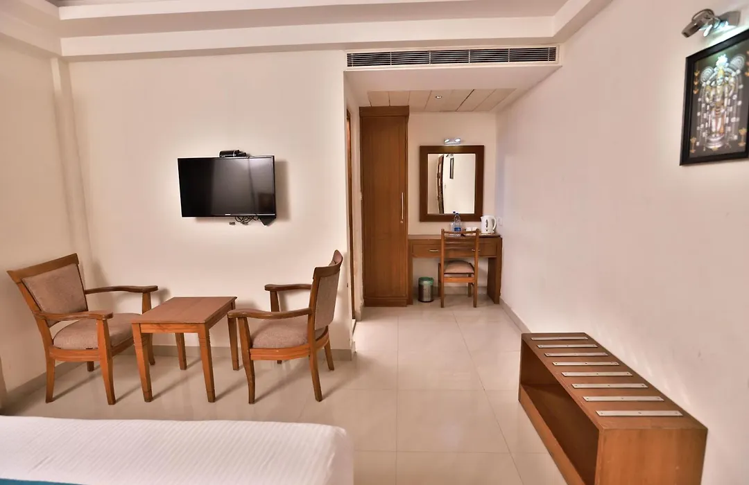 Vishnu Inn-1