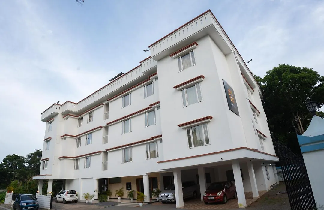 Daffodils Luxury Airport Suites-1