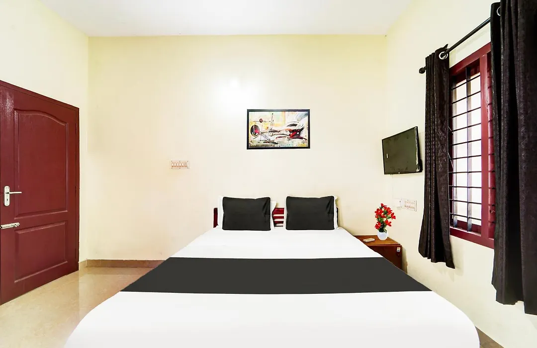 Super Hotel O Nettoor Near Lakeshore Hospital-1