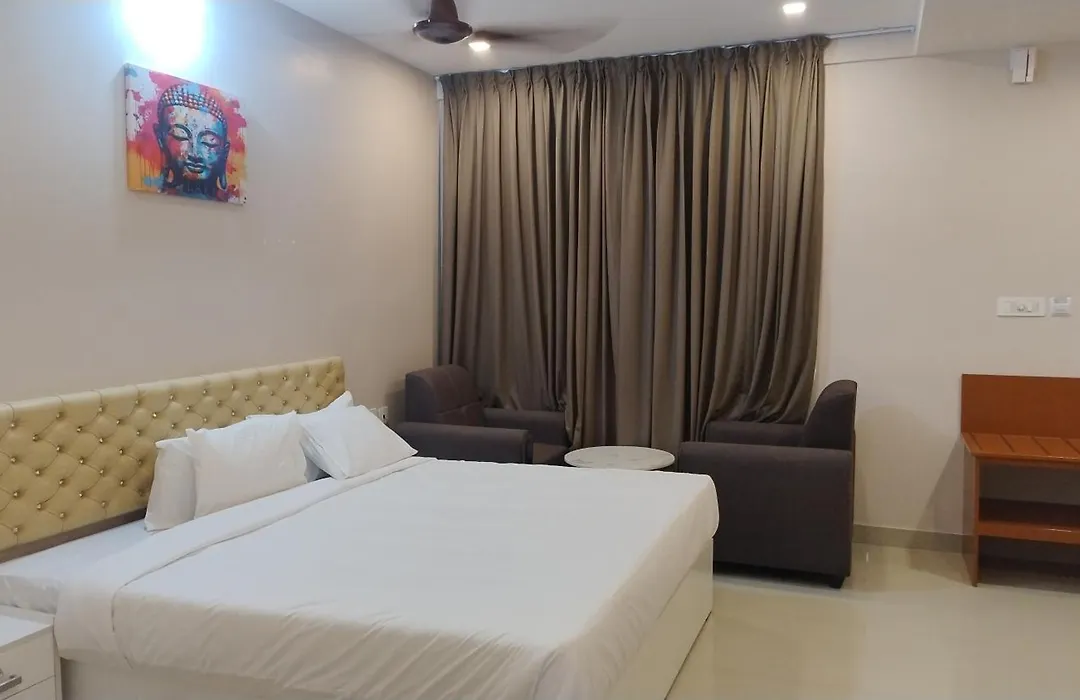 Gateway Airport Hotel-1