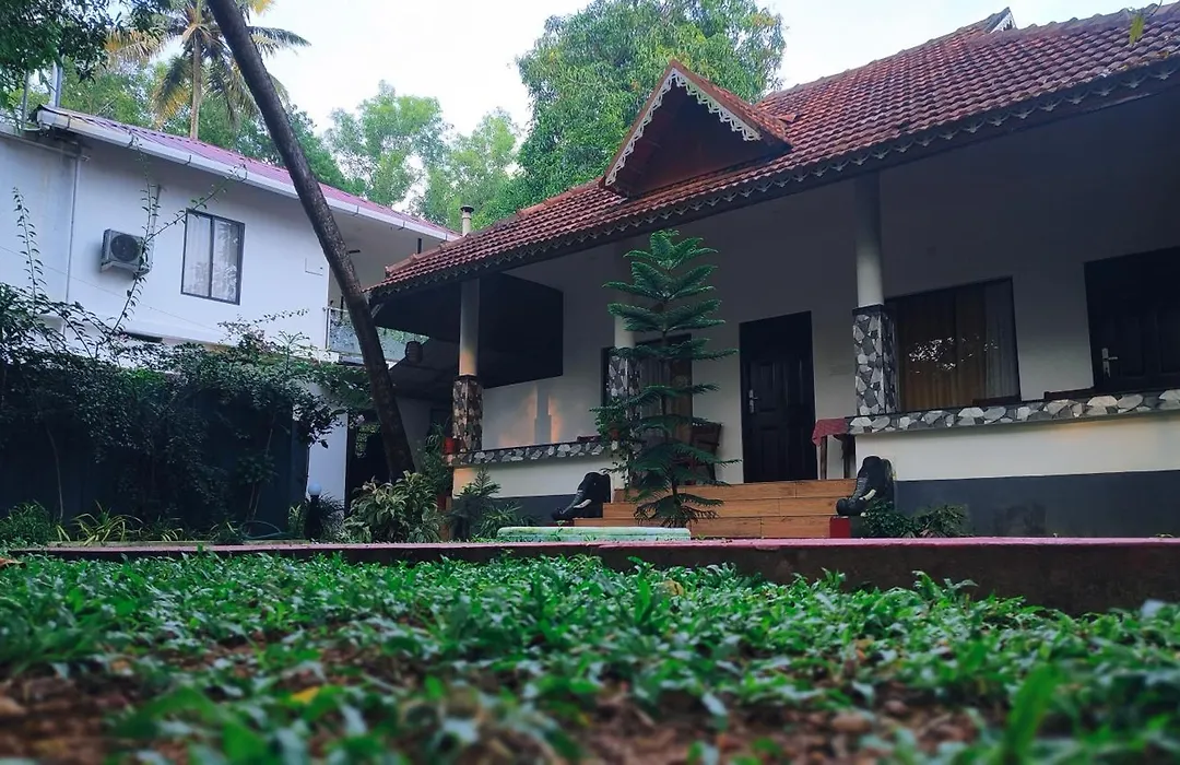 Marari Lotus Beach Villa-1