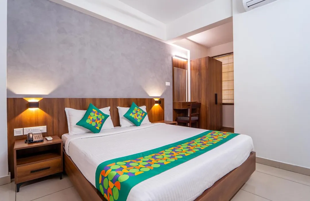 Treebo Petals Suites Marine Drive-1