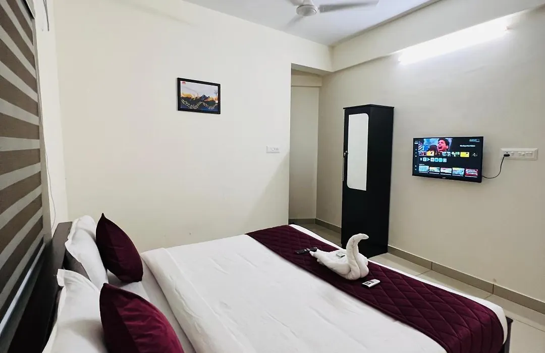 Emar Suites And Rooms Cusat-1