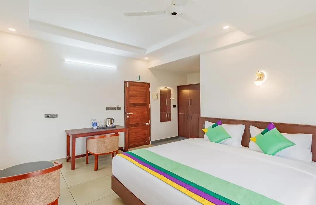 Treebo Amigos Residency - 500M From Cochin Airport-1