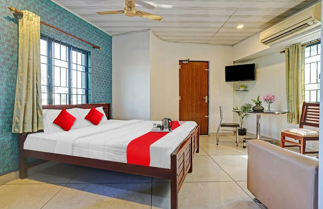 Oyo Flagship Mezban Grand Suites-1