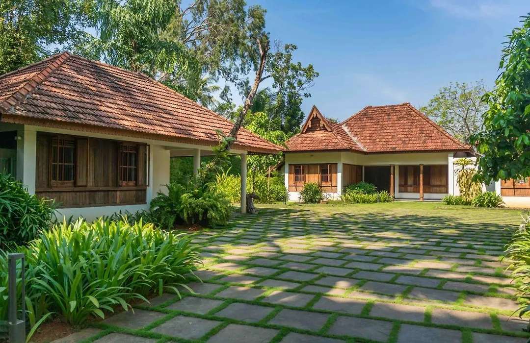 Stayvista At Cheppanam House With Infinity Pool - Kochi-1