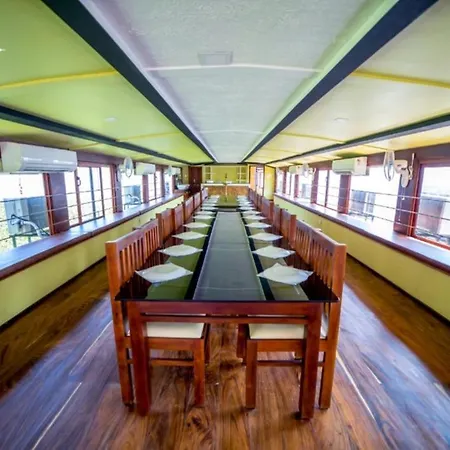 Soma House Boat-3