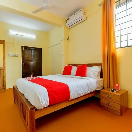 Oyo Flagship 24607 Lotus Residency-2