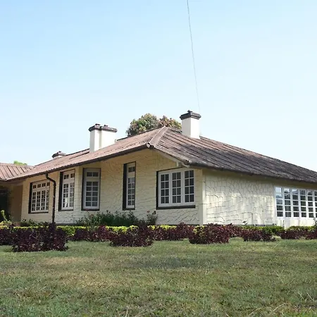 Ama Stays And Trails Tea Estate Bungalows , Munnar-2