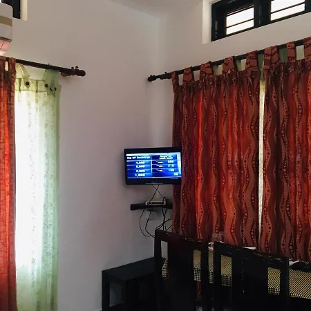 Illikkalam Lakeside Cottages-2