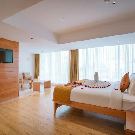 Townbridge Hotels & Suites-2